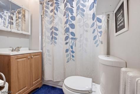 83 Hamilton Street East Orange NJ 07017