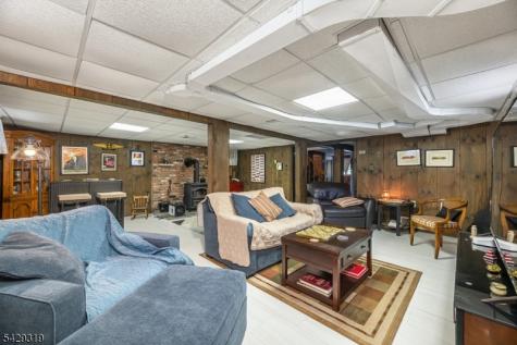 586 Clearview Drive Hampton NJ 07860