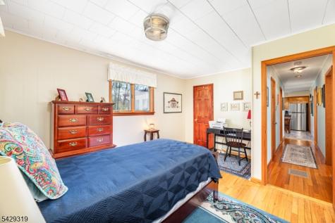 586 Clearview Drive Hampton NJ 07860