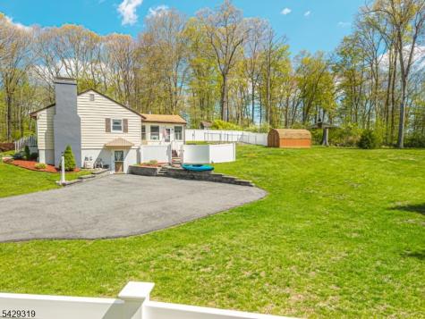 586 Clearview Drive Hampton NJ 07860