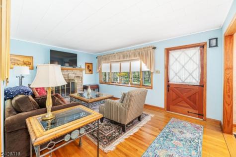 586 Clearview Drive Hampton NJ 07860