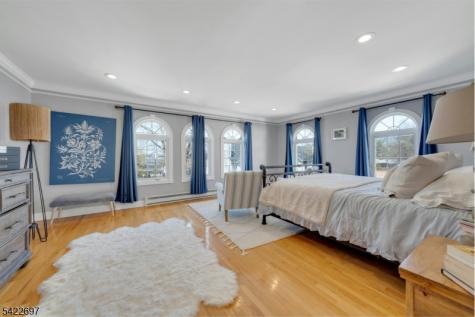 158 Carmita Avenue Rutherford NJ 07070