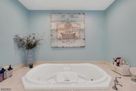 158 Carmita Avenue Rutherford NJ 07070