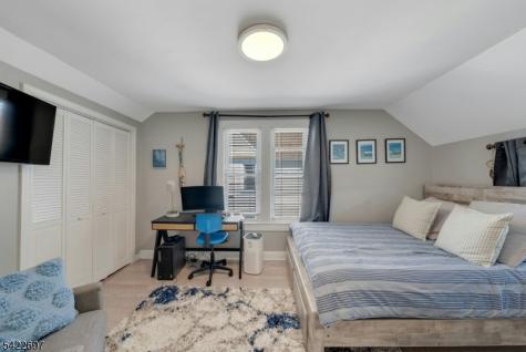 158 Carmita Avenue Rutherford NJ 07070