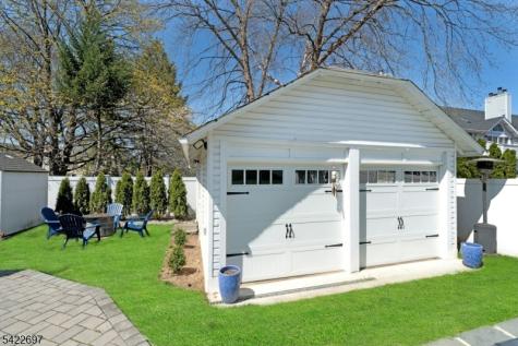 158 Carmita Avenue Rutherford NJ 07070