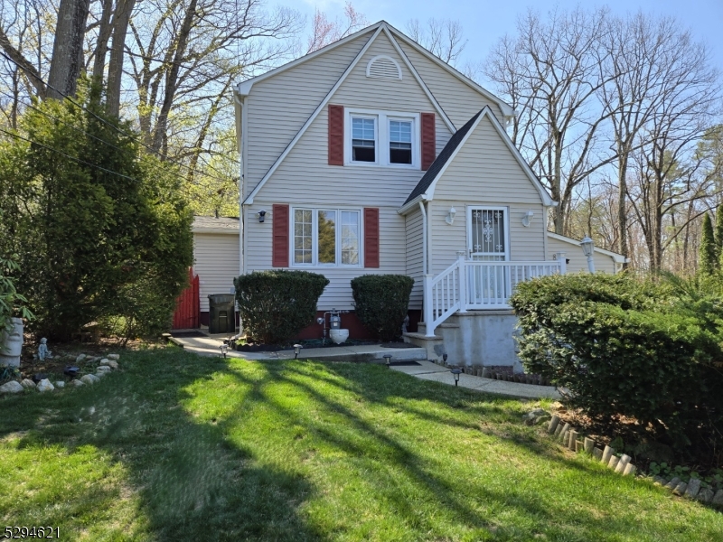 8 Forest Road Mount Olive NJ 07828
