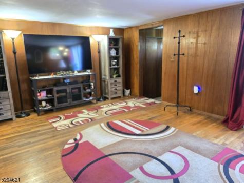 8 Forest Road Mount Olive NJ 07828
