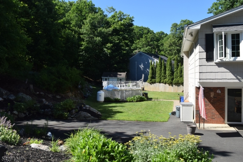 121 Leland Trail Hopatcong NJ 07843
