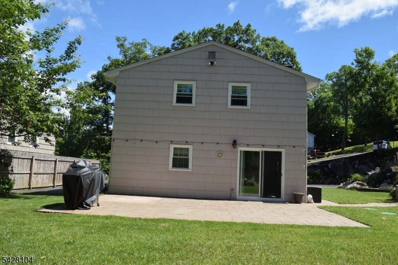 121 Leland Trail Hopatcong NJ 07843