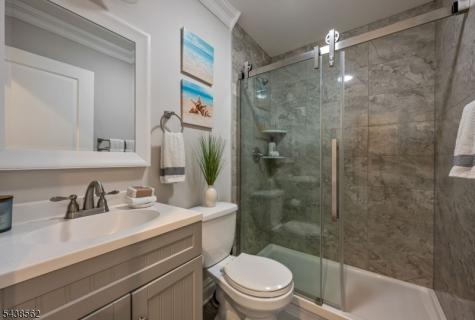 647 Harristown Road Glen Rock NJ 07452