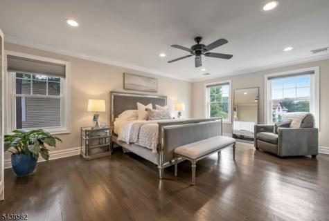 647 Harristown Road Glen Rock NJ 07452