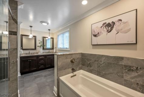 647 Harristown Road Glen Rock NJ 07452