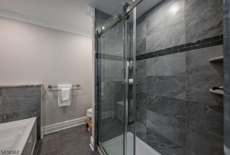 647 Harristown Road Glen Rock NJ 07452