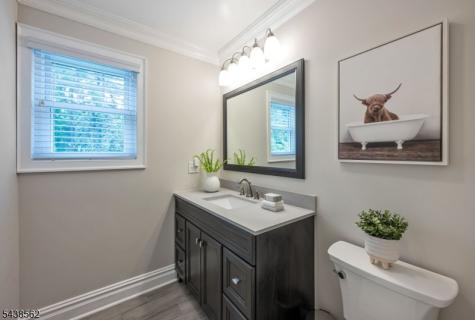 647 Harristown Road Glen Rock NJ 07452
