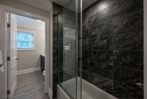 647 Harristown Road Glen Rock NJ 07452