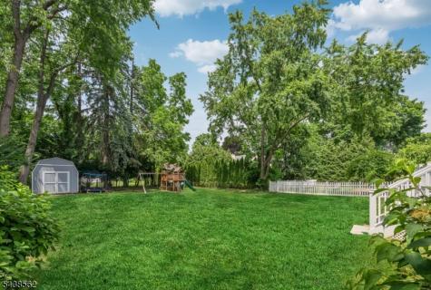 647 Harristown Road Glen Rock NJ 07452