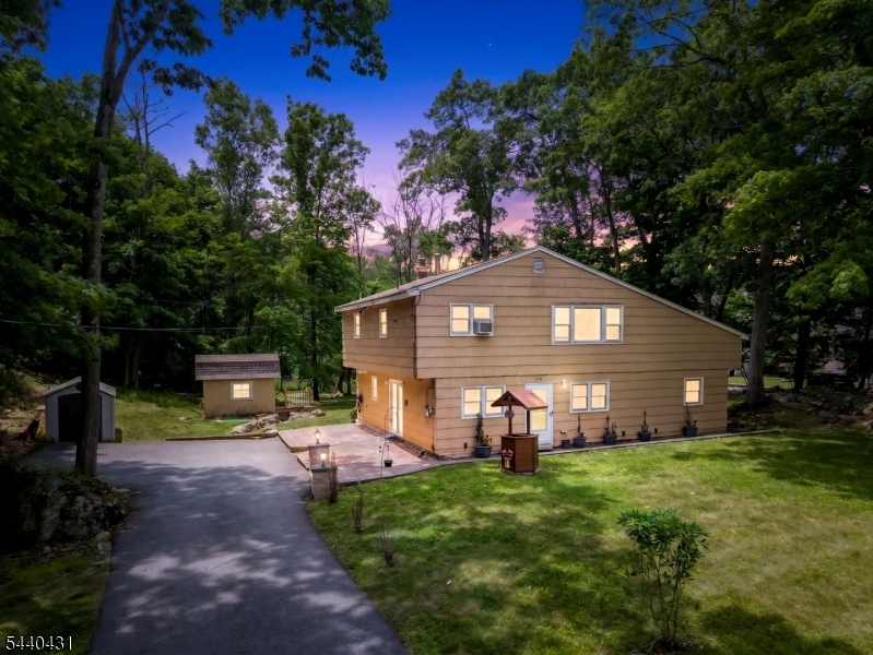 115 Leland Trail Hopatcong NJ 07843