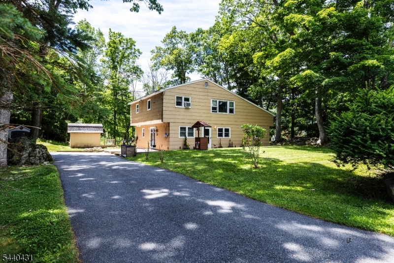115 Leland Trail Hopatcong NJ 07843