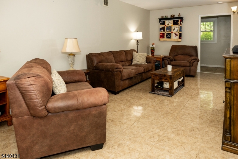 115 Leland Trail Hopatcong NJ 07843