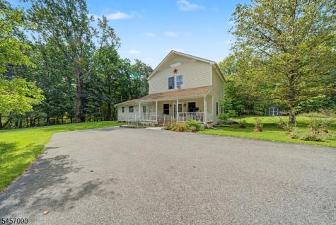 927 Owassa Road Stillwater NJ 07860