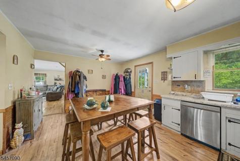927 Owassa Road Stillwater NJ 07860