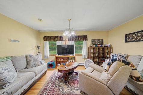 927 Owassa Road Stillwater NJ 07860