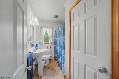 927 Owassa Road Stillwater NJ 07860