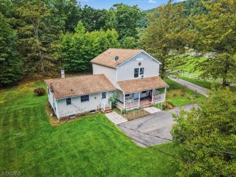 927 Owassa Road Stillwater NJ 07860
