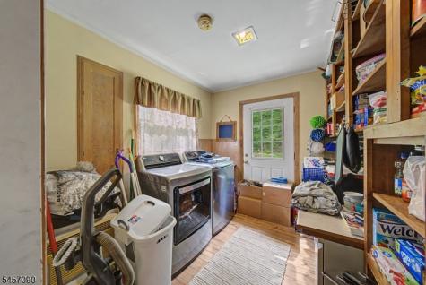 927 Owassa Road Stillwater NJ 07860