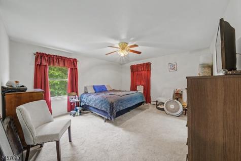 927 Owassa Road Stillwater NJ 07860