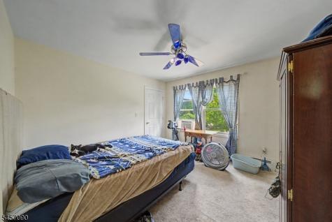 927 Owassa Road Stillwater NJ 07860