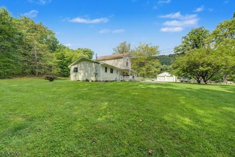 927 Owassa Road Stillwater NJ 07860