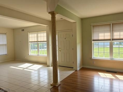 9 Buckingham Circle White NJ 07823