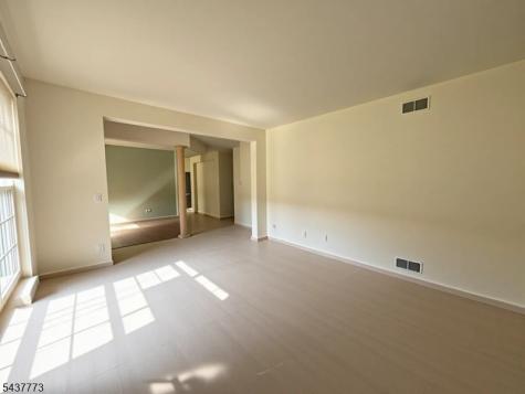 9 Buckingham Circle White NJ 07823