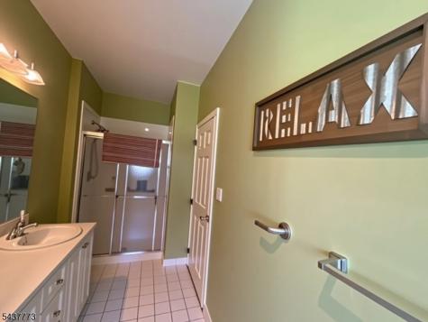 9 Buckingham Circle White NJ 07823