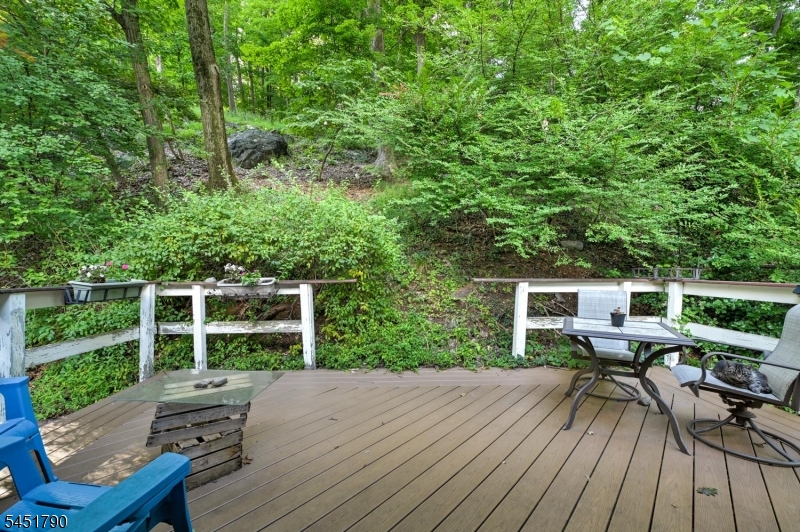 18 Bott Lane Montville NJ 07082