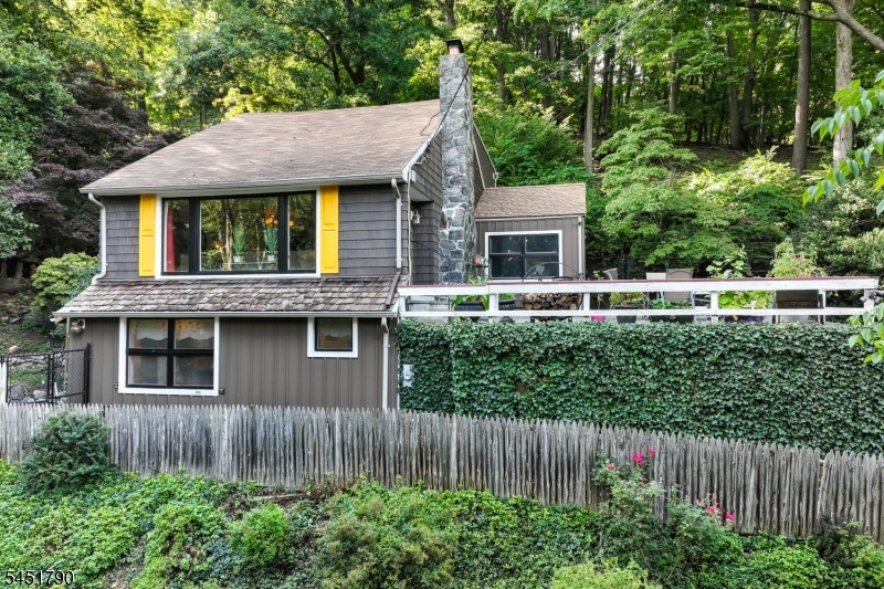 18 Bott Lane Montville NJ 07082