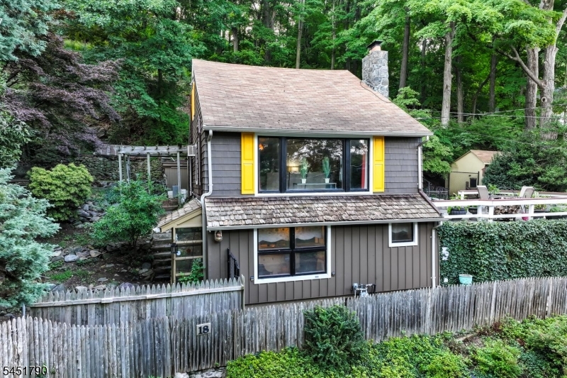 18 Bott Lane Montville NJ 07082