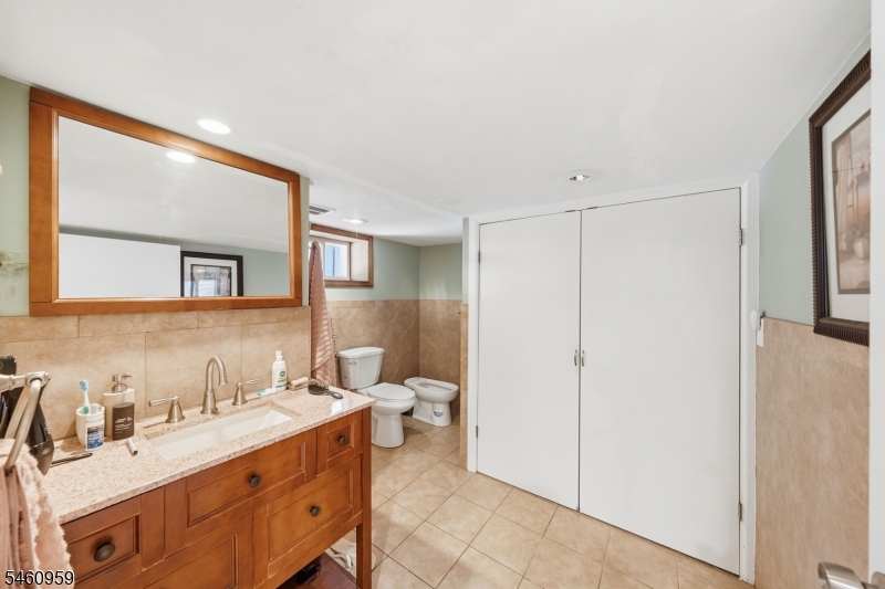 3 Fairview Avenue South River NJ 08882