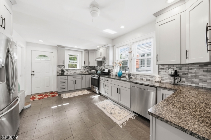 3 Fairview Avenue South River NJ 08882