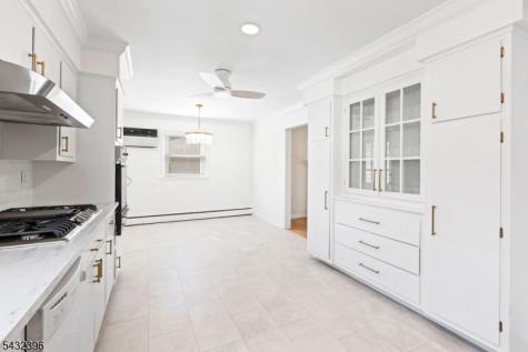 663 Mountain Avenue Springfield NJ 07081