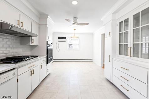 663 Mountain Avenue Springfield NJ 07081