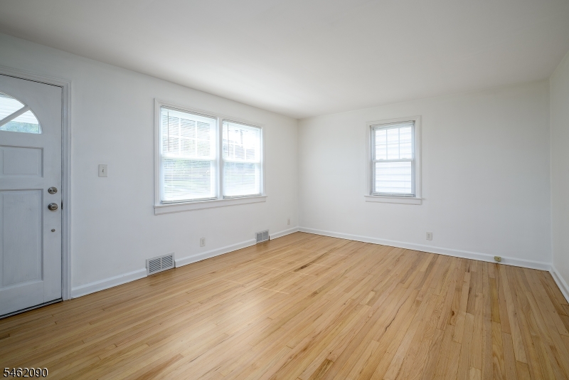 180 Mountainview Avenue Nutley NJ 07110