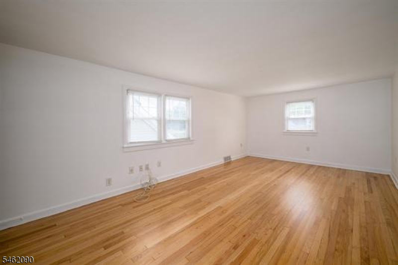 180 Mountainview Avenue Nutley NJ 07110
