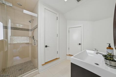 55 Lakeview Avenue Millburn NJ 07078
