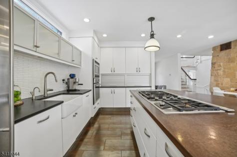 55 Lakeview Avenue Millburn NJ 07078