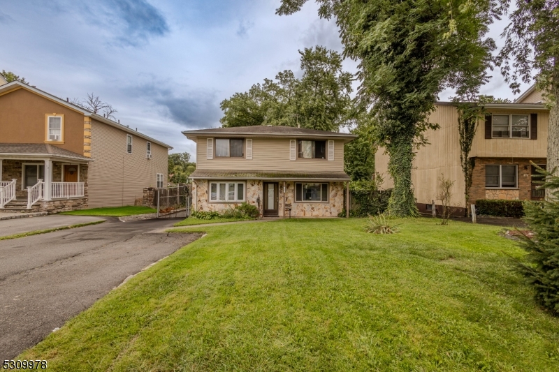 108 Glenwood Avenue East Orange NJ 07017