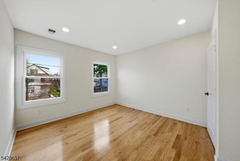1 Foster Street Clifton NJ 07011