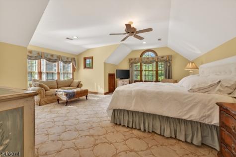 10 Tara Way Franklin NJ 08867
