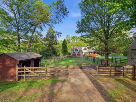10 Tara Way Franklin NJ 08867